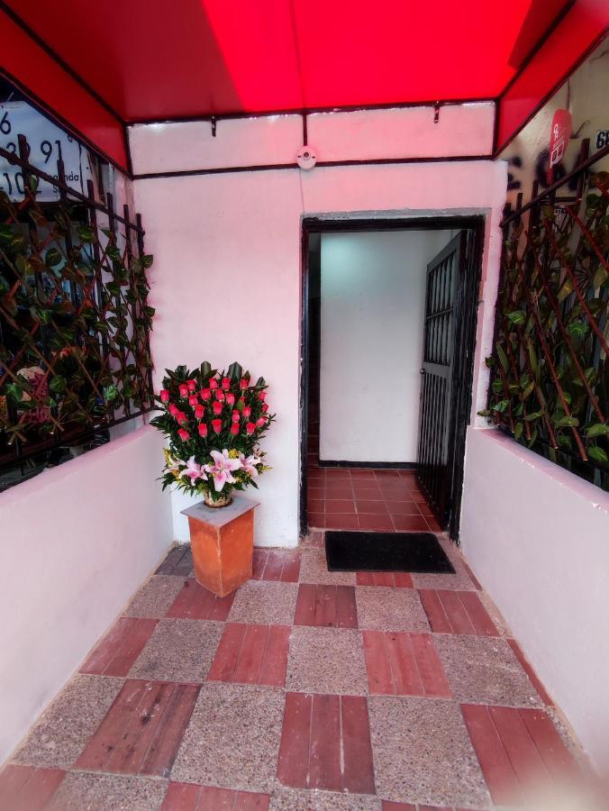 Baruch Capsula Hotel Bogota Exterior photo